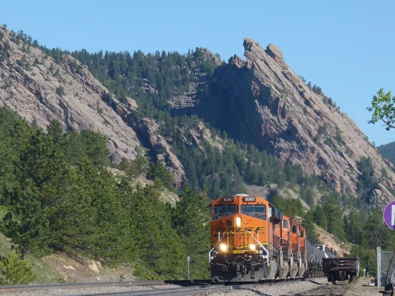 BNSF at Plainview, coming from the Flatirons